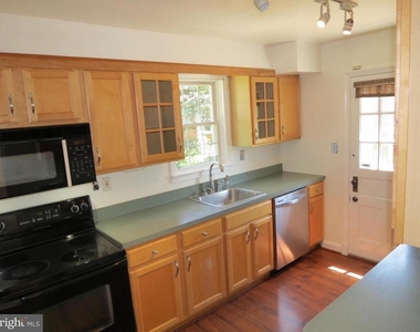 9603 Evergreen Street - Photo Thumbnail 2