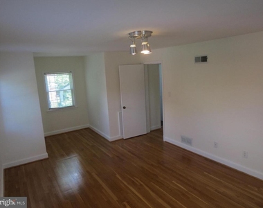 9603 Evergreen Street - Photo Thumbnail 9