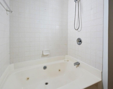 425 Summerwalk Circle - Photo Thumbnail 34