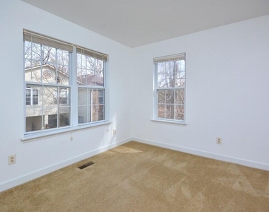 425 Summerwalk Circle - Photo Thumbnail 29
