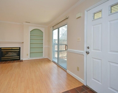 425 Summerwalk Circle - Photo Thumbnail 5