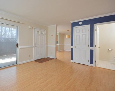 425 Summerwalk Circle - Photo Thumbnail 7