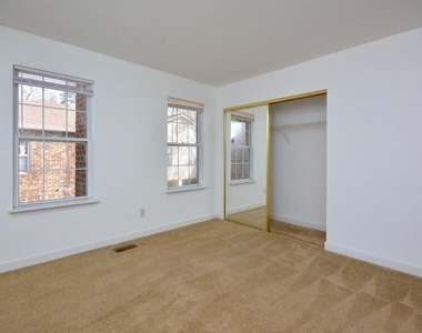 425 Summerwalk Circle - Photo Thumbnail 28