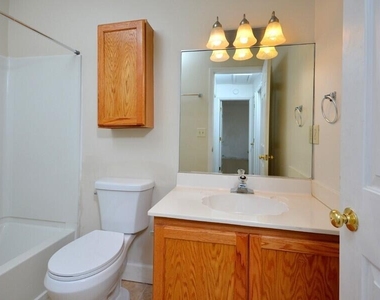 425 Summerwalk Circle - Photo Thumbnail 24