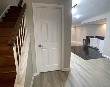 9503 Duffer Way - Photo Thumbnail 34
