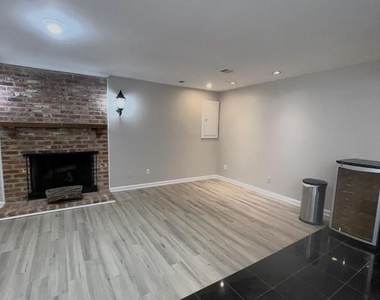 9503 Duffer Way - Photo Thumbnail 24