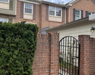 9503 Duffer Way - Photo Thumbnail 37
