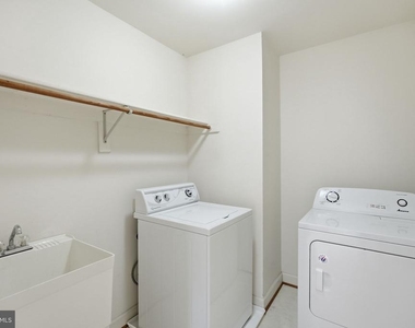 10417 Snow Point Drive - Photo Thumbnail 13