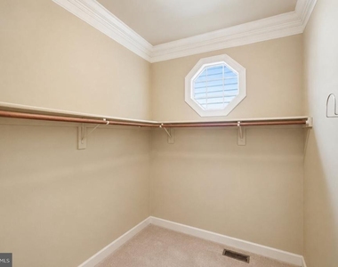 10417 Snow Point Drive - Photo Thumbnail 15