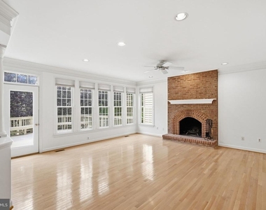 10417 Snow Point Drive - Photo Thumbnail 8
