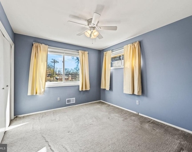 6201 Lone Oak Drive - Photo Thumbnail 14