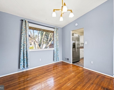 6201 Lone Oak Drive - Photo Thumbnail 4