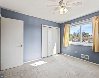 6201 Lone Oak Drive - Photo Thumbnail 15