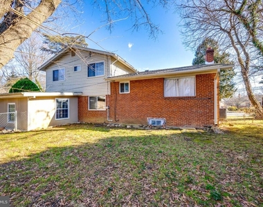 6201 Lone Oak Drive - Photo Thumbnail 26