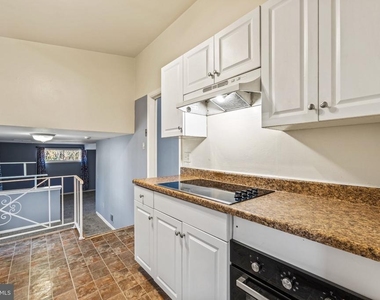 6201 Lone Oak Drive - Photo Thumbnail 6