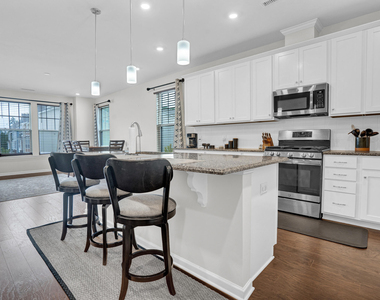 1202 Commack Drive - Photo Thumbnail 3