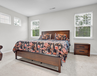 1202 Commack Drive - Photo Thumbnail 10