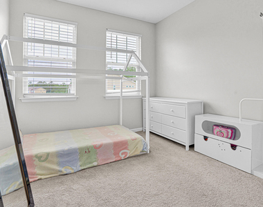 1202 Commack Drive - Photo Thumbnail 14