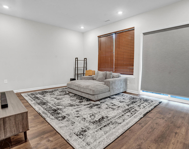 1202 Commack Drive - Photo Thumbnail 18