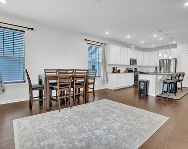 1202 Commack Drive - Photo Thumbnail 7