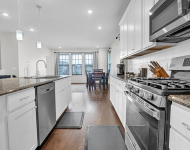 1202 Commack Drive - Photo Thumbnail 4