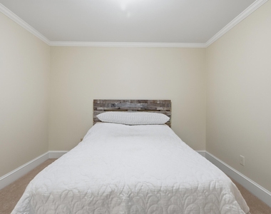 7514 Wellesley Park S - Photo Thumbnail 26