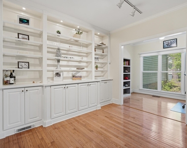 7514 Wellesley Park S - Photo Thumbnail 17