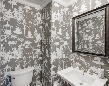 7514 Wellesley Park S - Photo Thumbnail 7