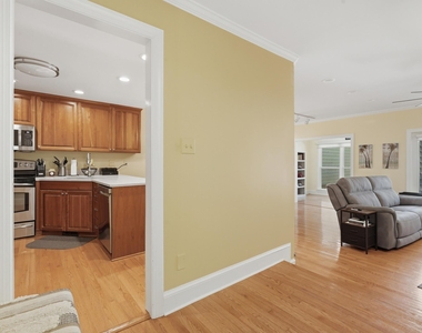 7514 Wellesley Park S - Photo Thumbnail 5
