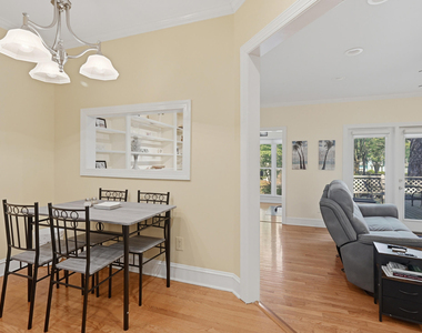7514 Wellesley Park S - Photo Thumbnail 12