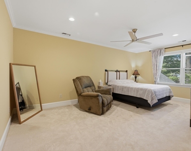7514 Wellesley Park S - Photo Thumbnail 20
