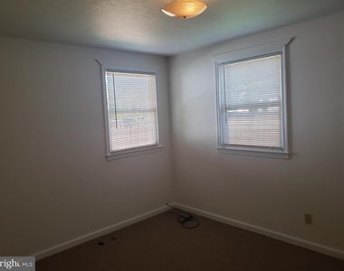 171 W Deen Avenue - Photo Thumbnail 15