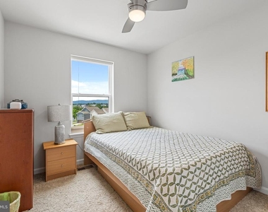 423 Carroll Walk Avenue - Photo Thumbnail 32