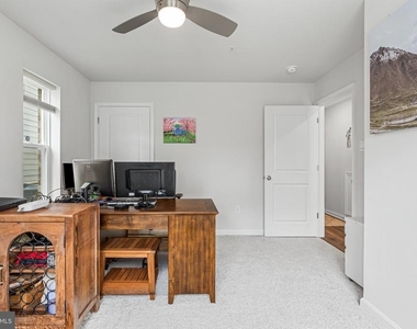 423 Carroll Walk Avenue - Photo Thumbnail 5
