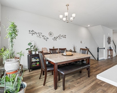 423 Carroll Walk Avenue - Photo Thumbnail 16