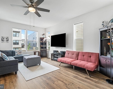 423 Carroll Walk Avenue - Photo Thumbnail 21