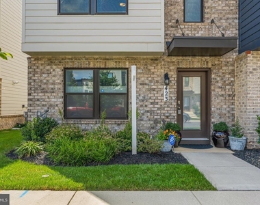 423 Carroll Walk Avenue - Photo Thumbnail 1