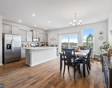 423 Carroll Walk Avenue - Photo Thumbnail 14