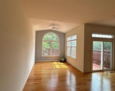 917 Halleck Drive - Photo Thumbnail 36