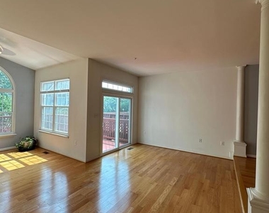 917 Halleck Drive - Photo Thumbnail 35