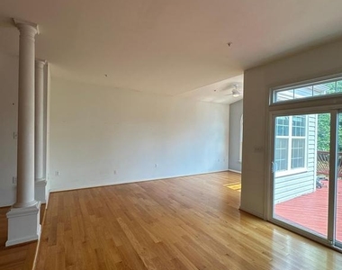 917 Halleck Drive - Photo Thumbnail 34