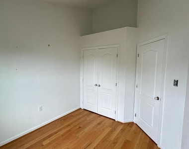 917 Halleck Drive - Photo Thumbnail 14