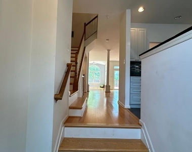 917 Halleck Drive - Photo Thumbnail 29