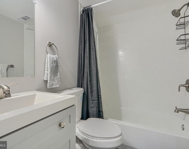 4722 Raspe Avenue - Photo Thumbnail 22