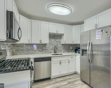 4722 Raspe Avenue - Photo Thumbnail 9