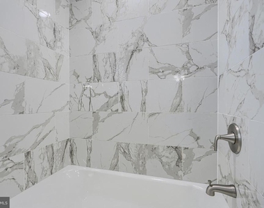 4722 Raspe Avenue - Photo Thumbnail 15