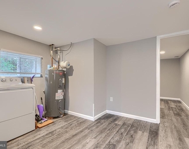4722 Raspe Avenue - Photo Thumbnail 24