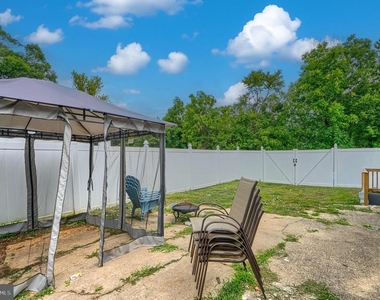 4722 Raspe Avenue - Photo Thumbnail 28