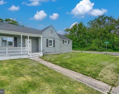 4722 Raspe Avenue - Photo Thumbnail 1