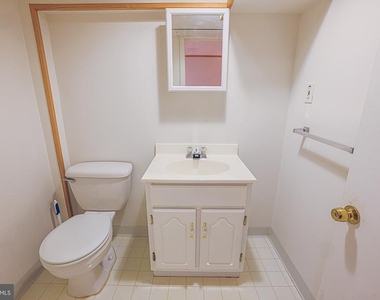 16 Hathaway Road - Photo Thumbnail 12